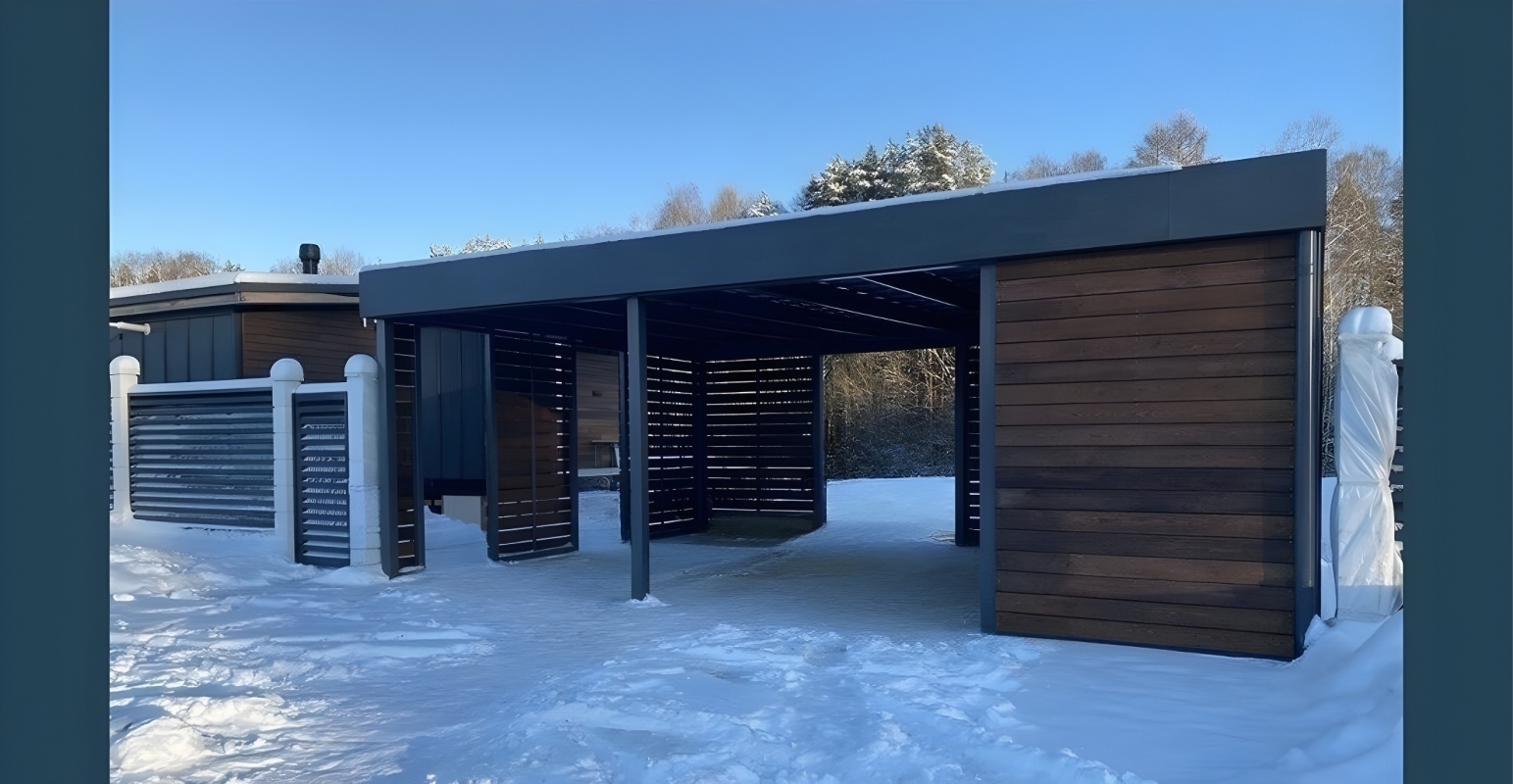 Односкатный автонавес из поликарбоната в стиле хай-тек для автомобиля с закрытыми боковинами Автонавес односкатный с поликарбонатом